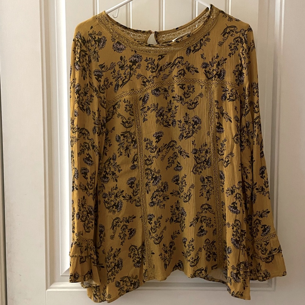 Altar’d State Bell Sleeve Top